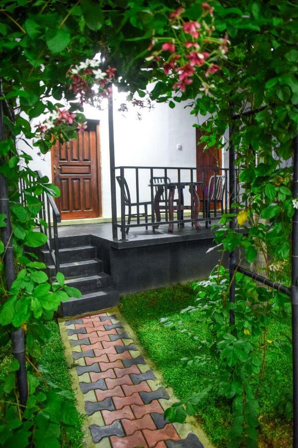 Lion Resort Polonnaruwa Luaran gambar
